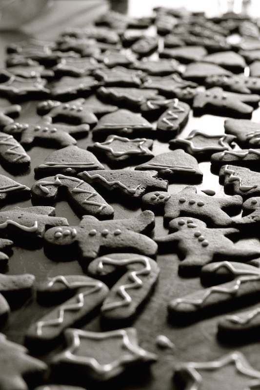 It's a sea of cookies - Chocolate and Ginger Christmas Cookies