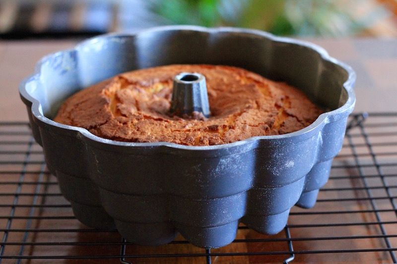 Freshly baked Orange, Yoghurt and Semolina Cake