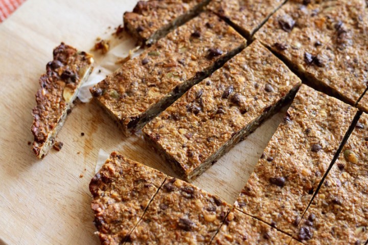 Chocolate and Cardamom Muesli Bars 2