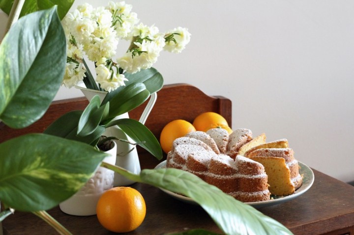 A cake for spring - Orange & Cardamom Yoghurt Cake